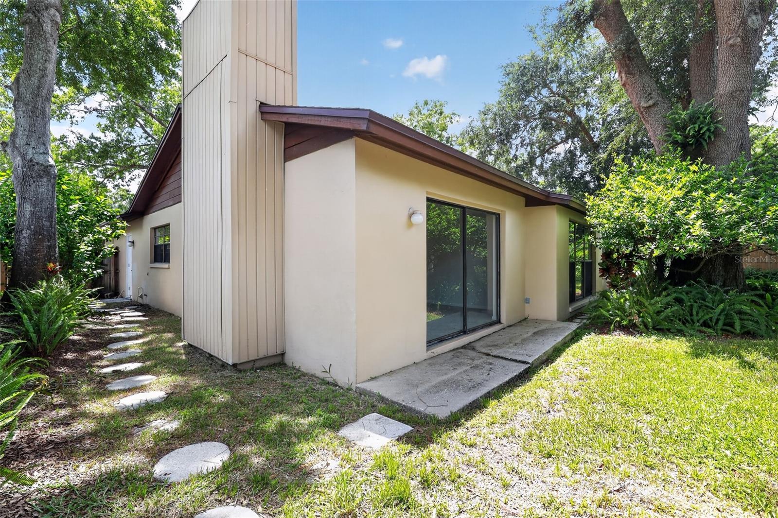 4015 DELLBROOK DR — photo 4