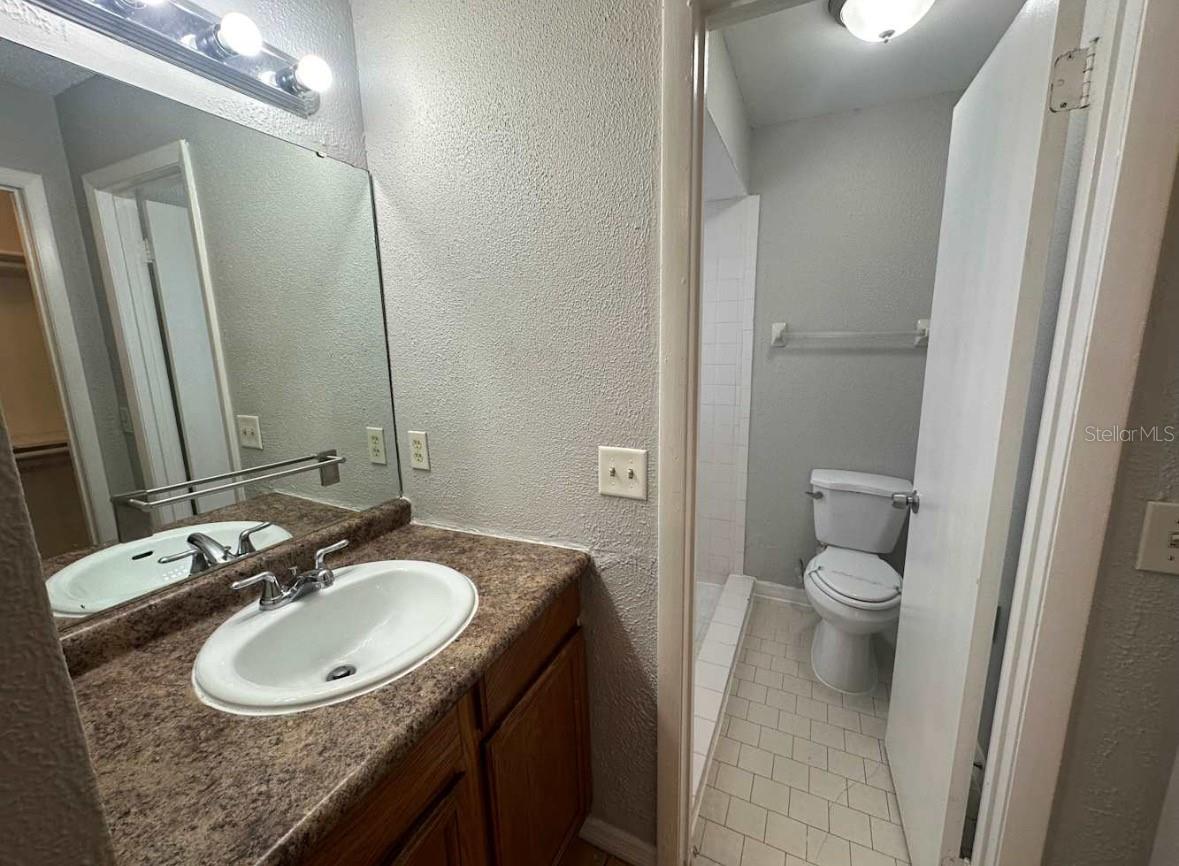 1746 MEREDITH AVE — photo 8