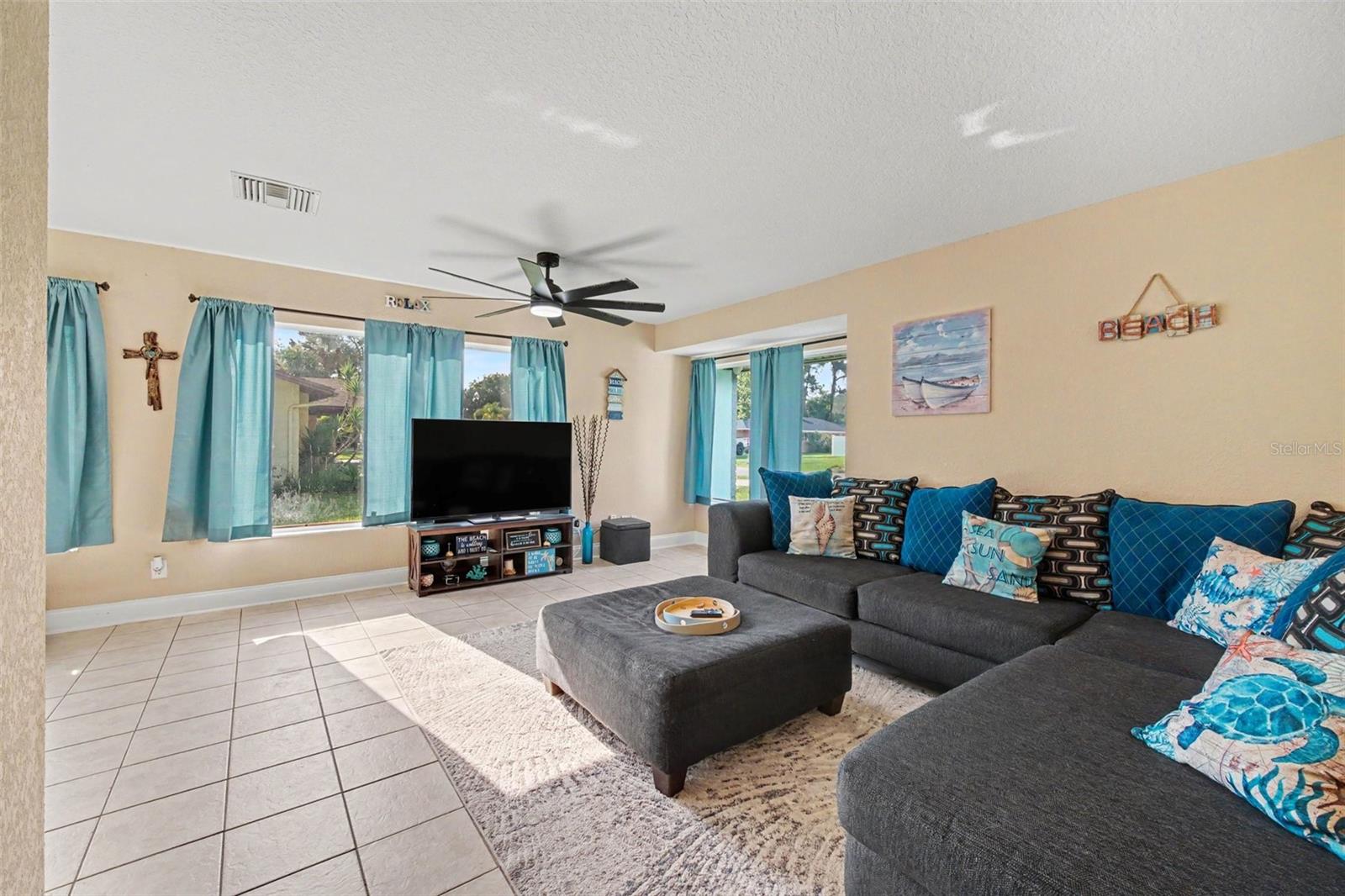3 CLARK LN — photo 4