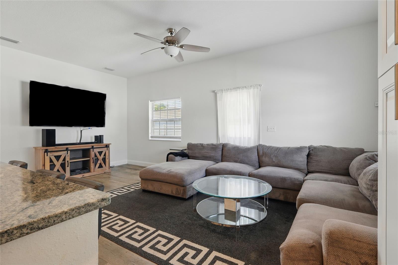 3024 W DOUGLAS ST — photo 8