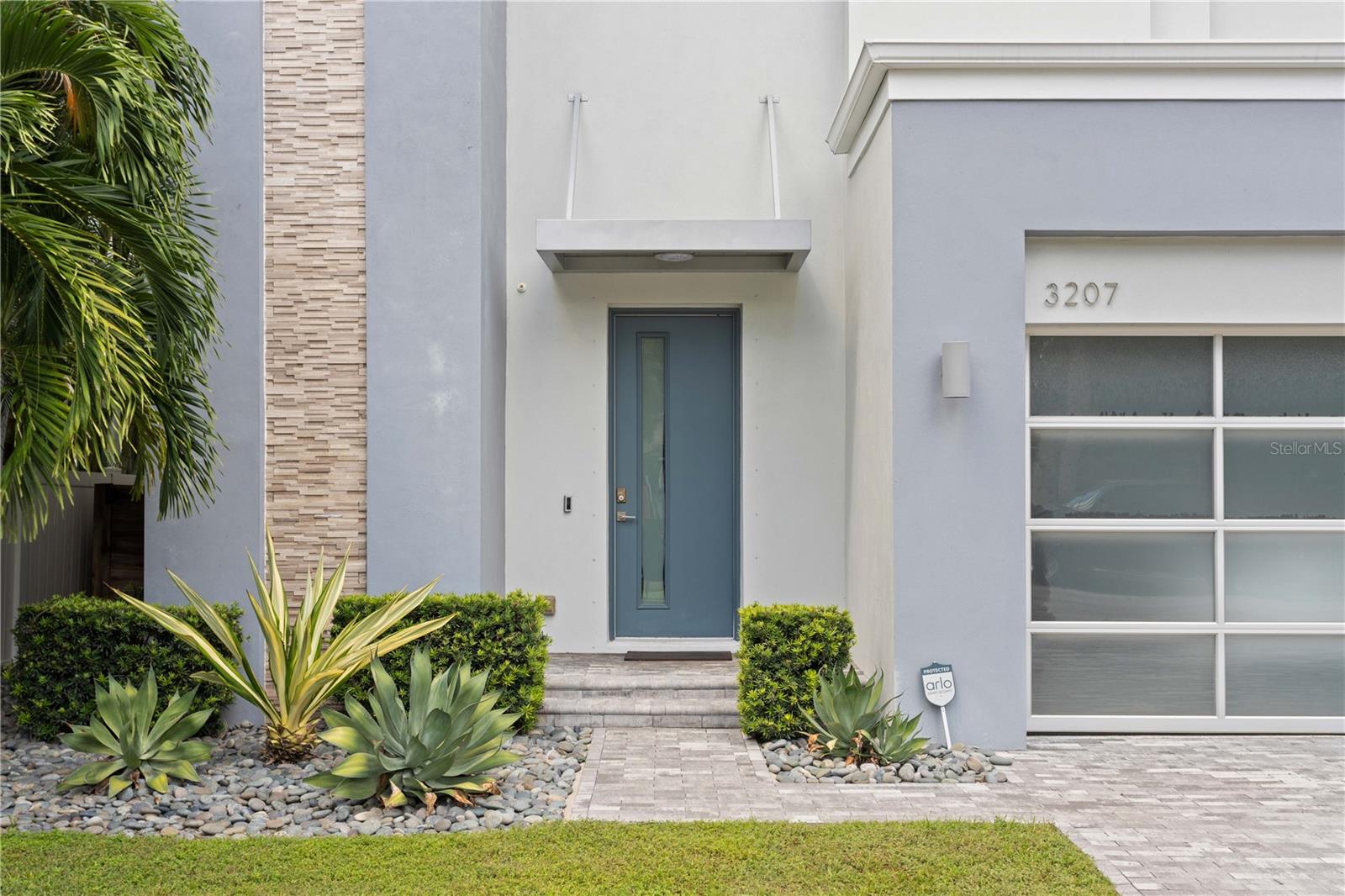 3207 W PAUL AVE — photo 7