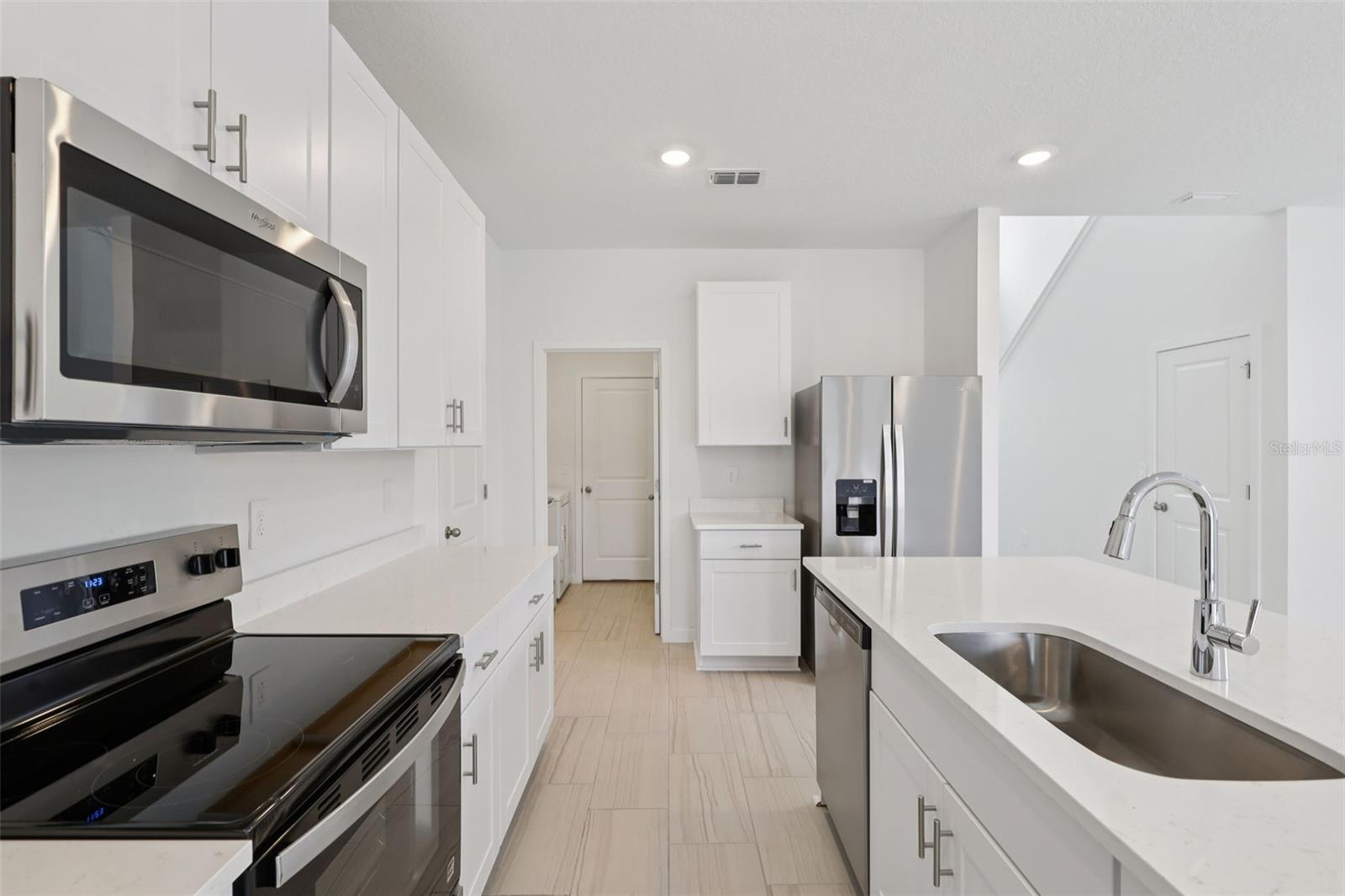 118 WANDERING CREEK WAY — photo 11