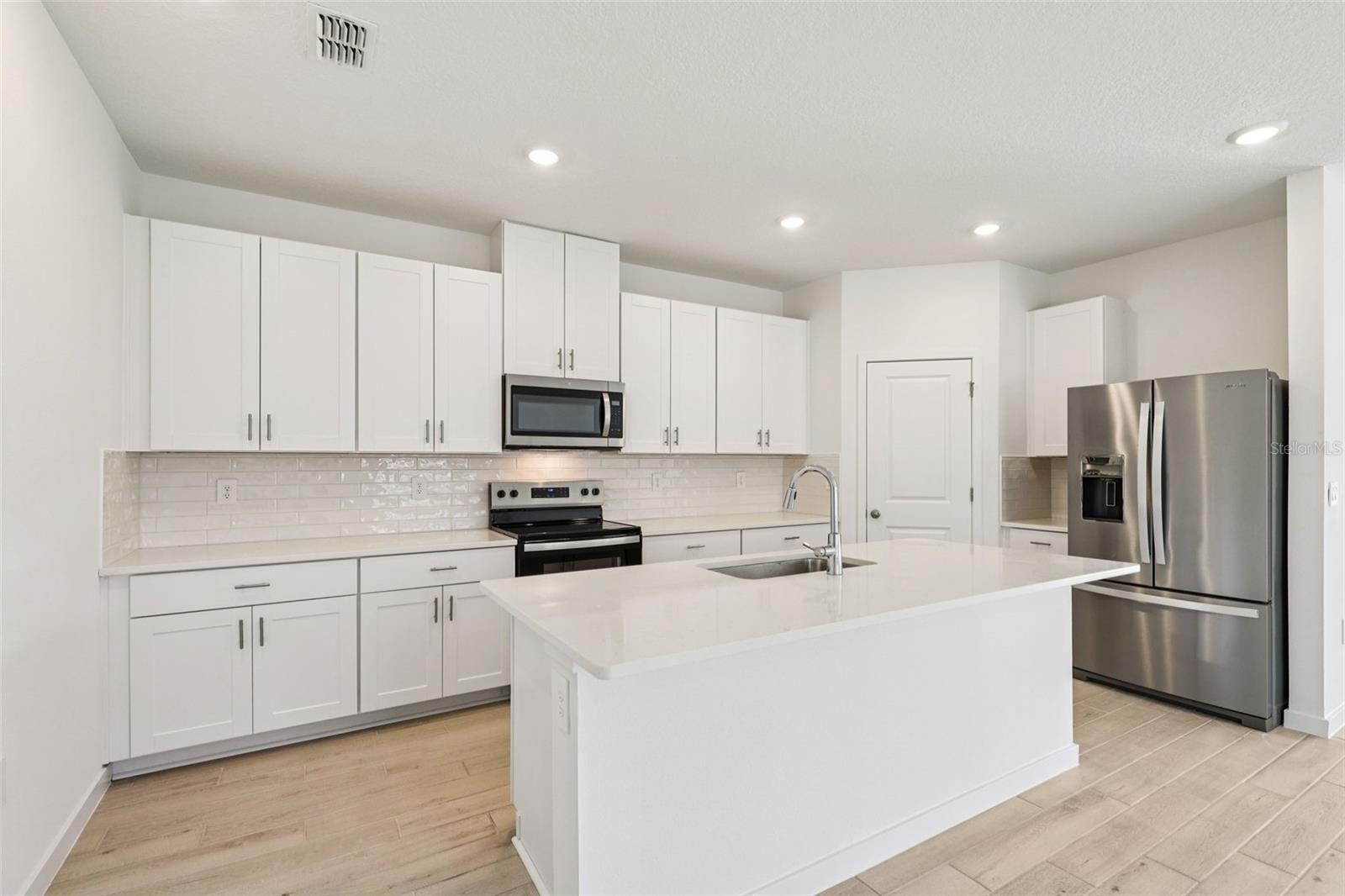 120 WANDERING CREEK WAY — photo 2