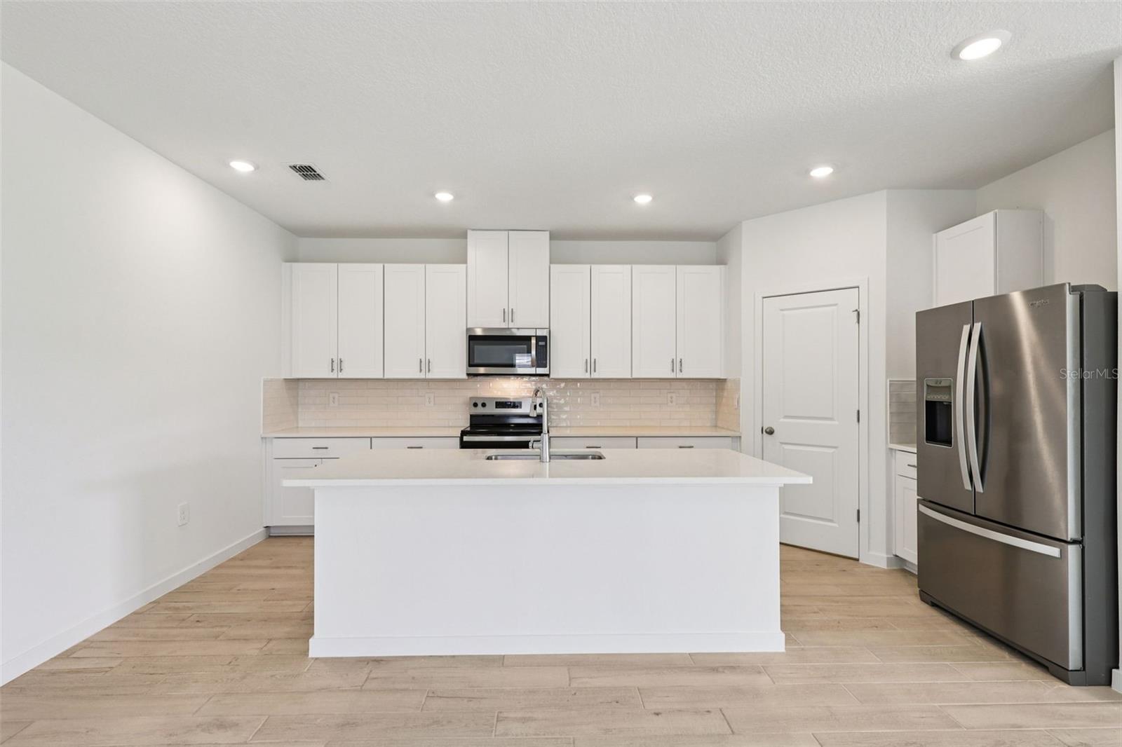120 WANDERING CREEK WAY — photo 3