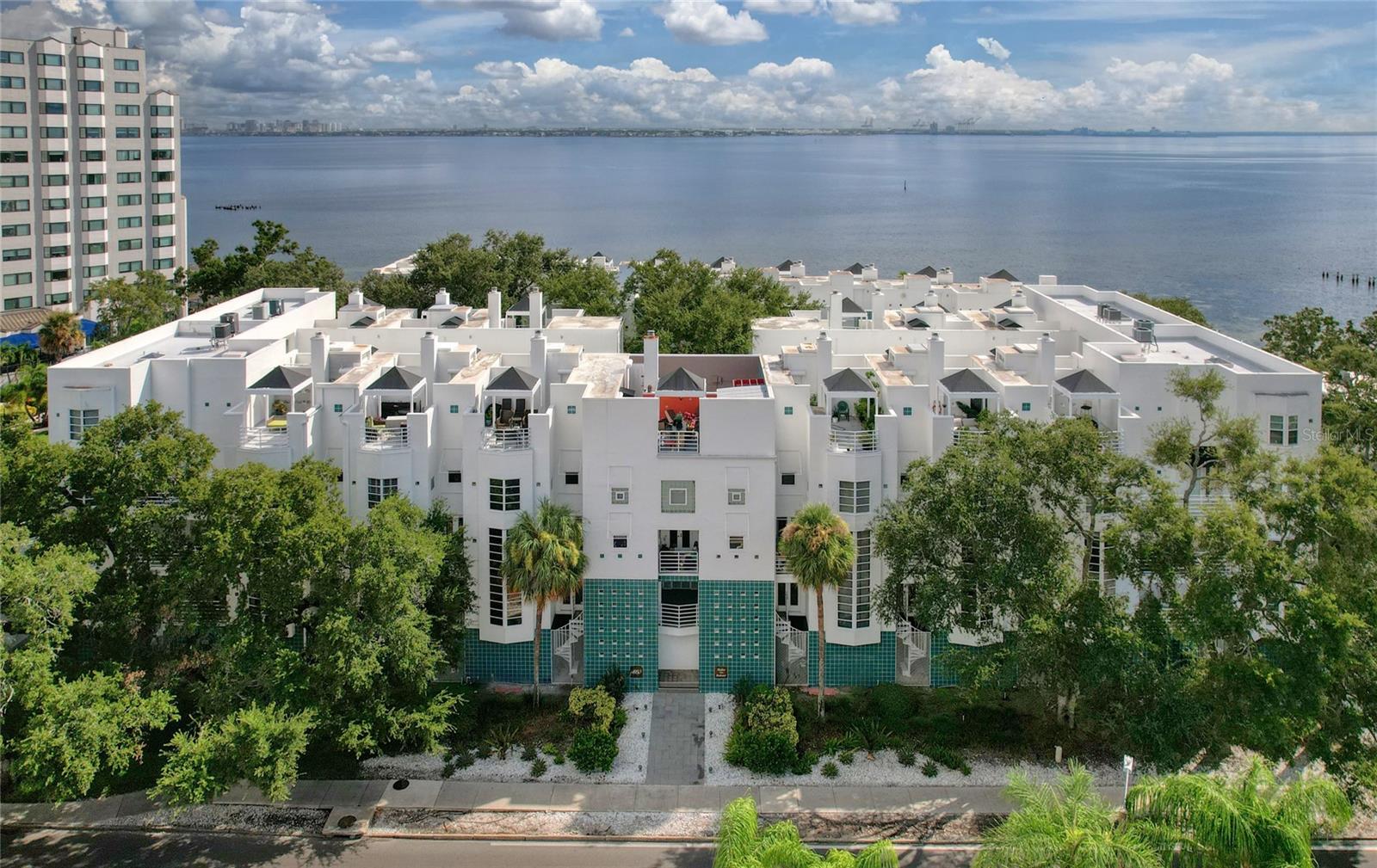 4950 BAYSHORE BLVD #16