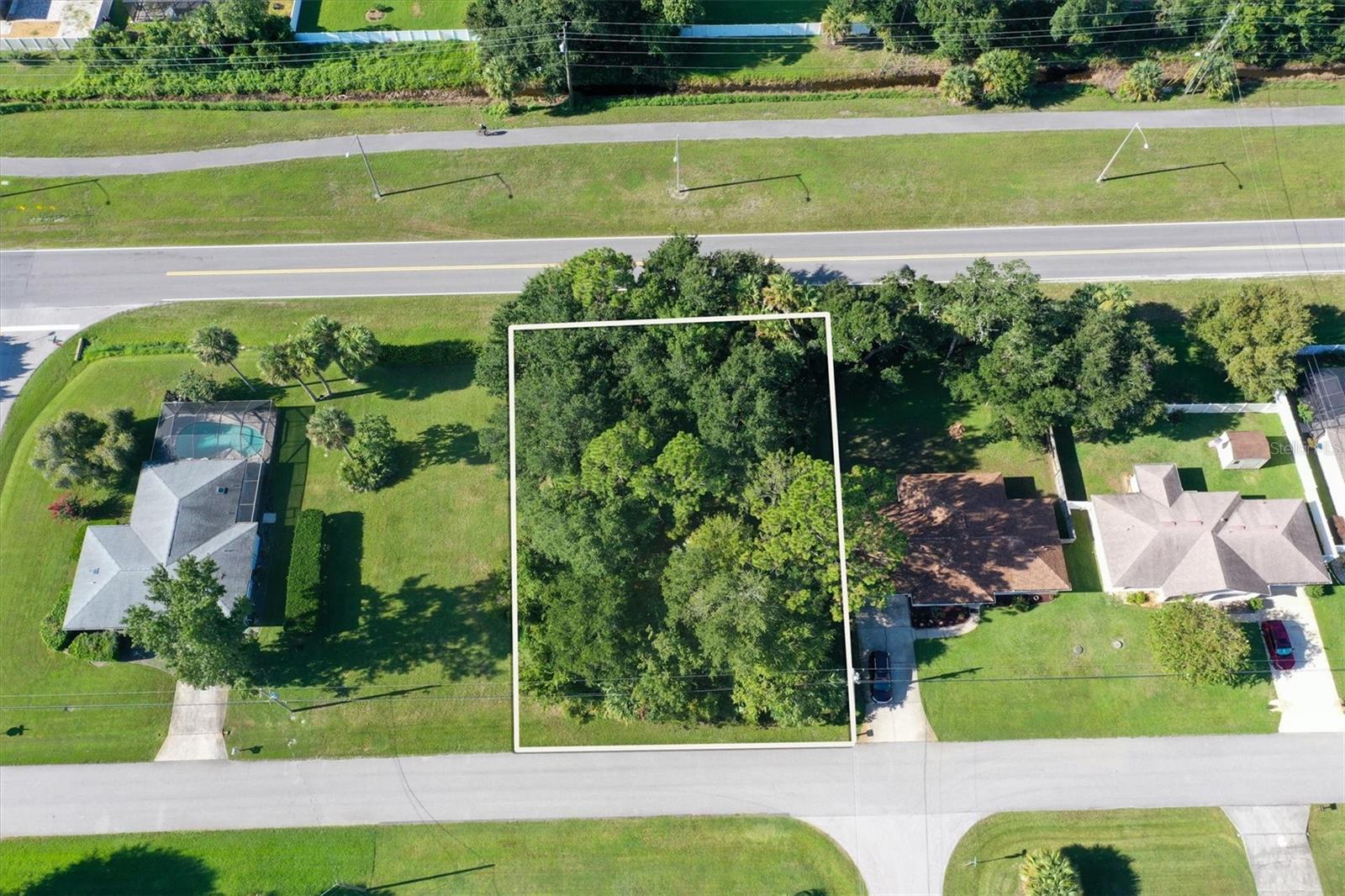 5 LUDLOW LN W — photo 2