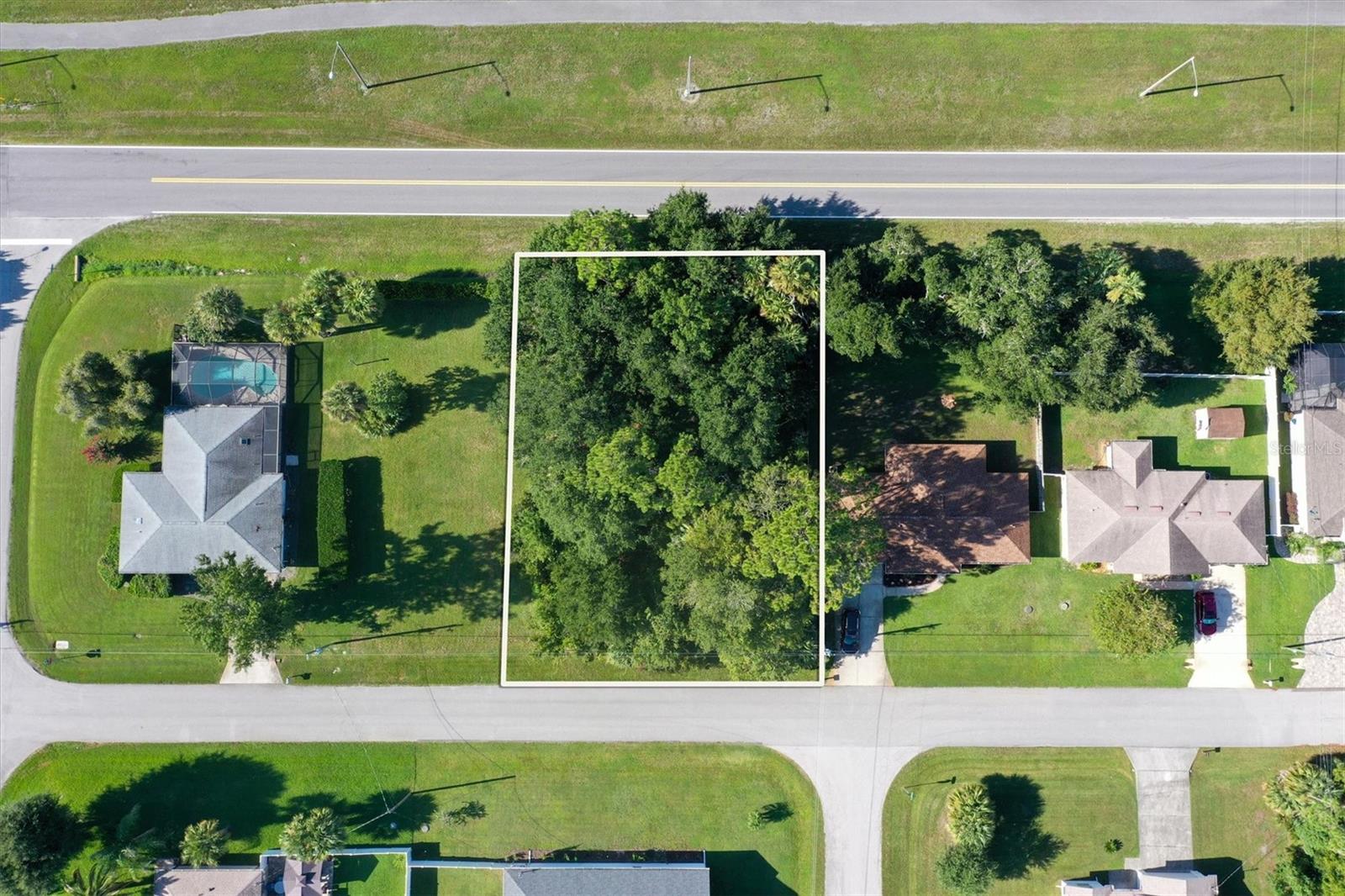 5 LUDLOW LN W