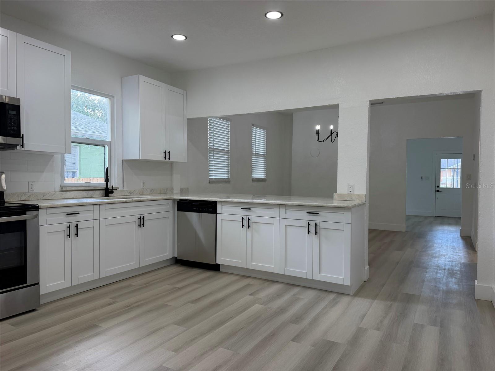 2604 E LAKE AVE — photo 6