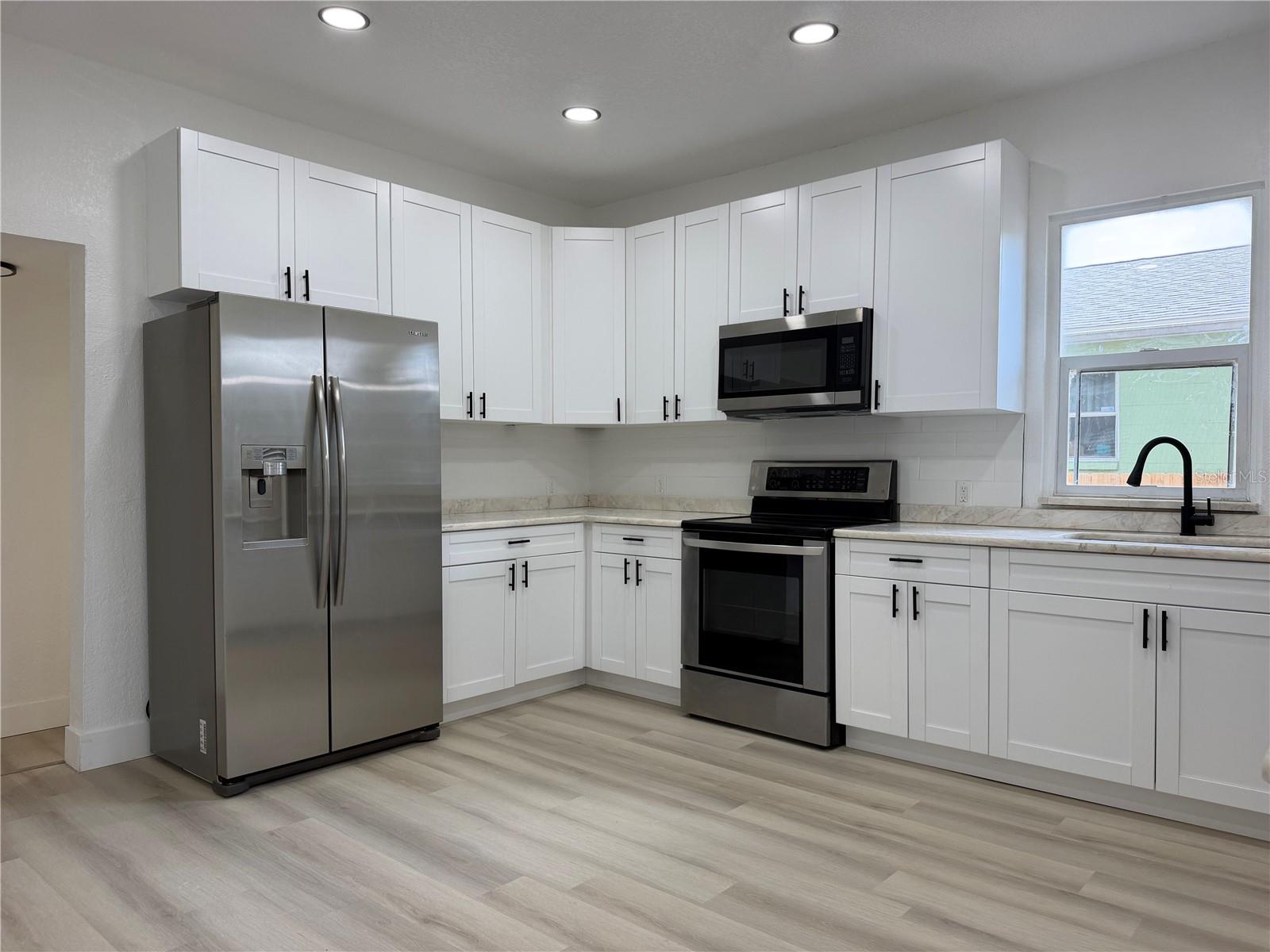 2604 E LAKE AVE — photo 7