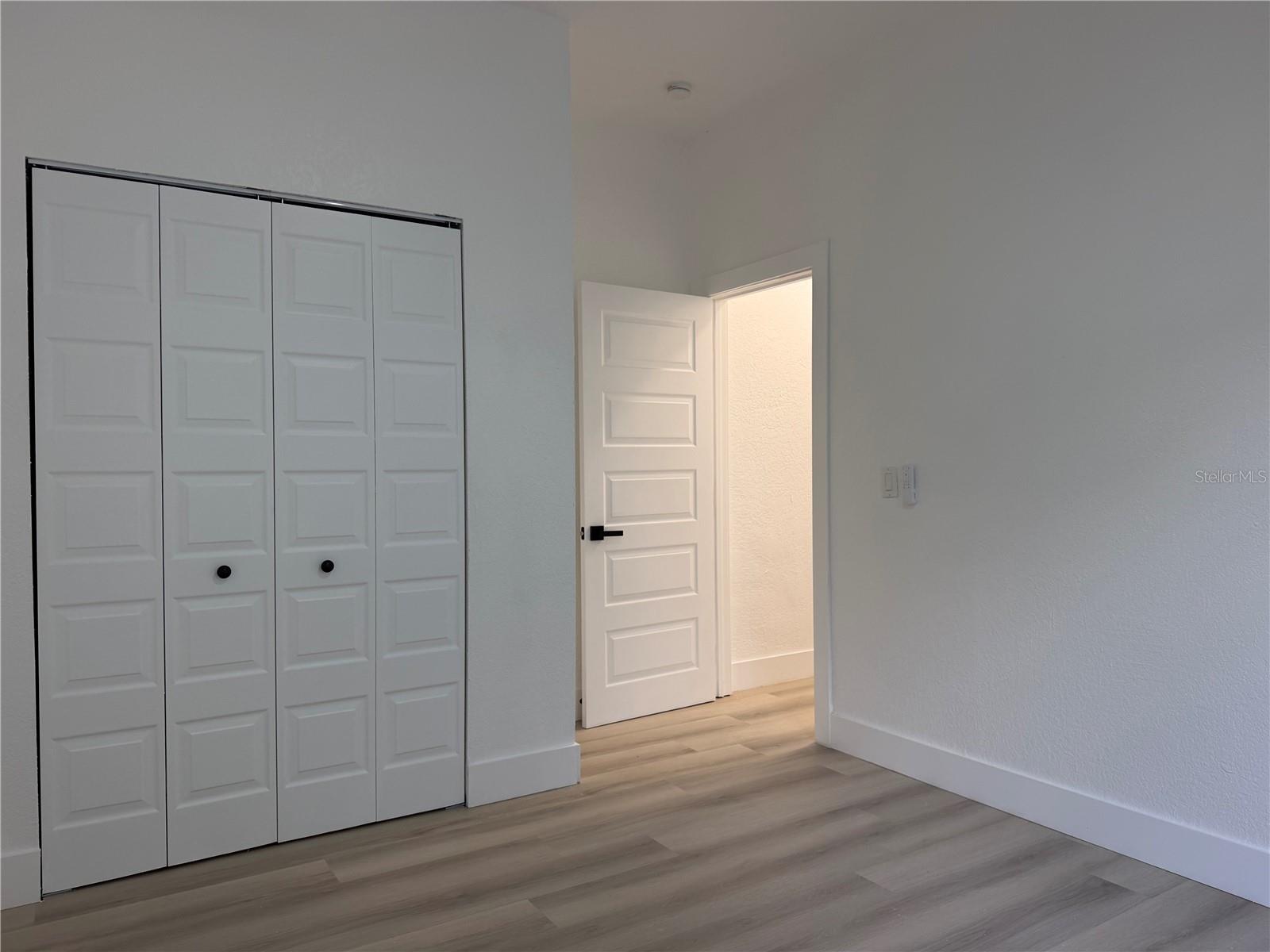 2604 E LAKE AVE — photo 9