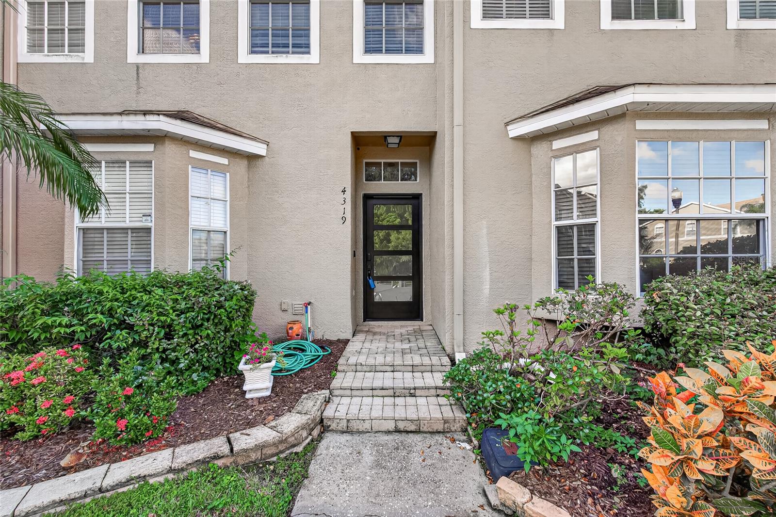 4319 DEERMONT CIR — photo 2