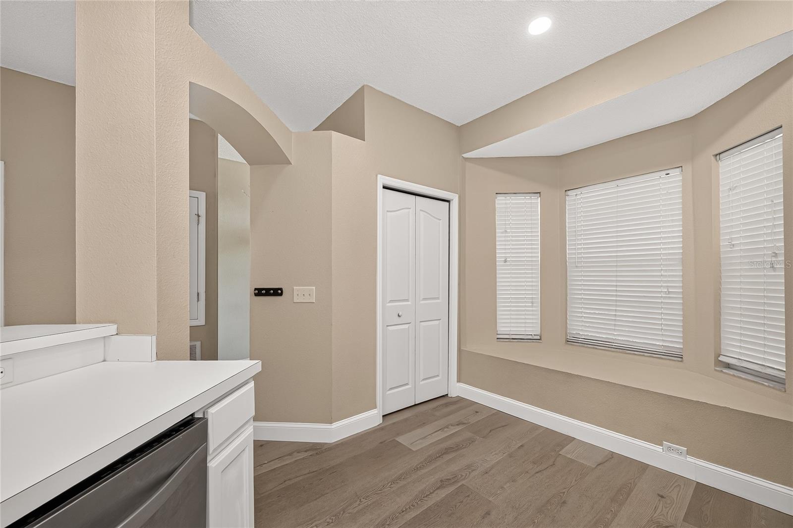 4319 DEERMONT CIR — photo 11
