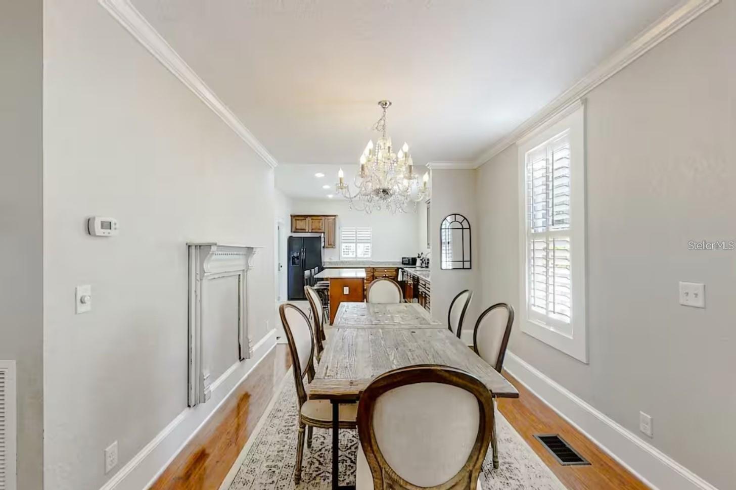 510 E AMELIA AVE — photo 6