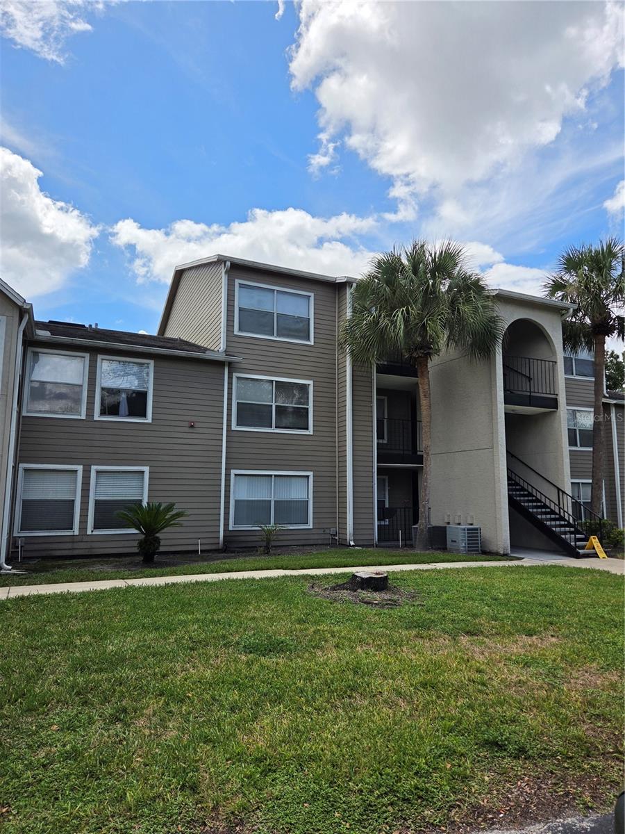 4704 WALDEN CIR #32