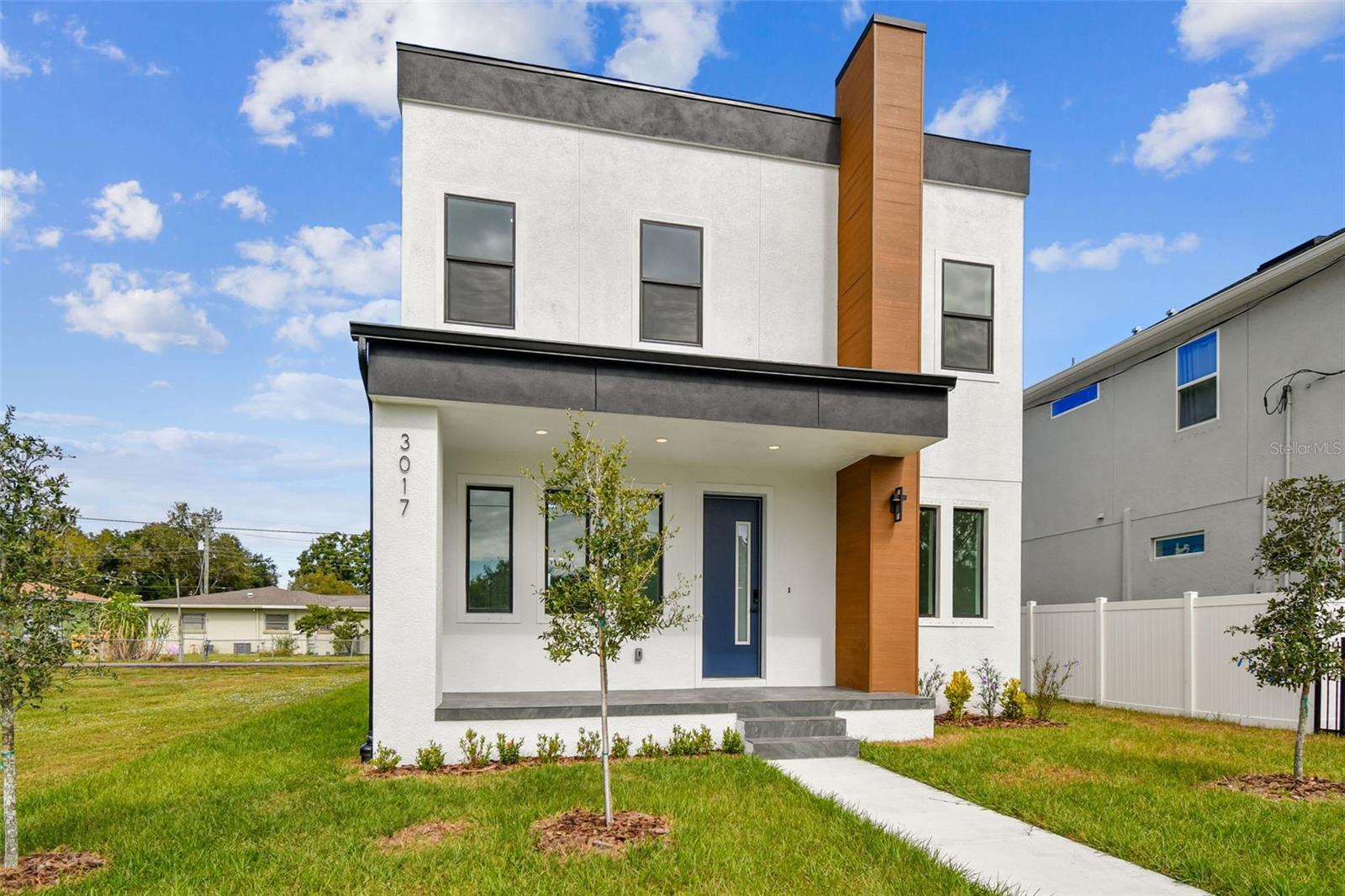3017 W SPRUCE ST — photo 4
