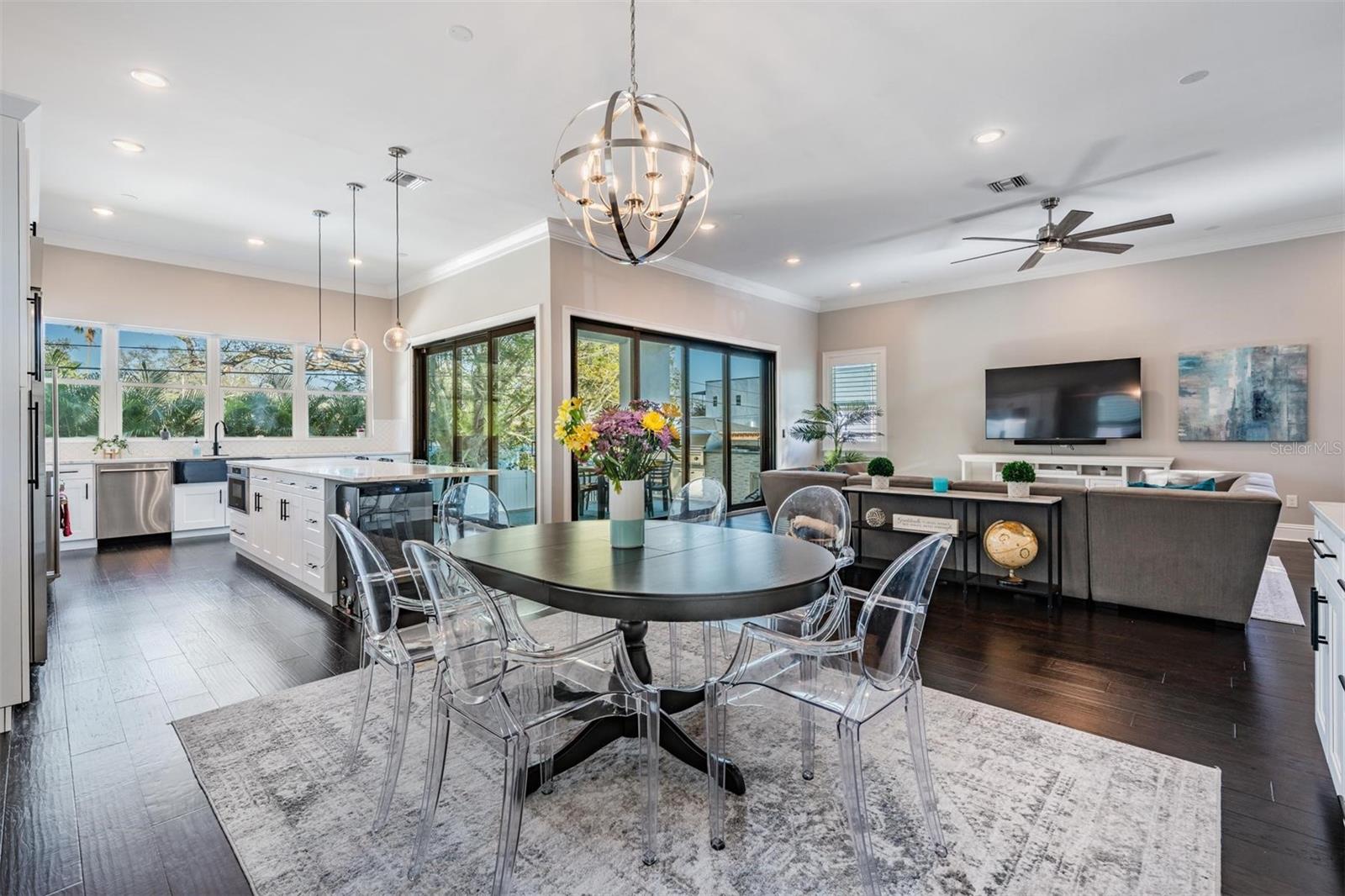 619 DANUBE AVE — photo 8