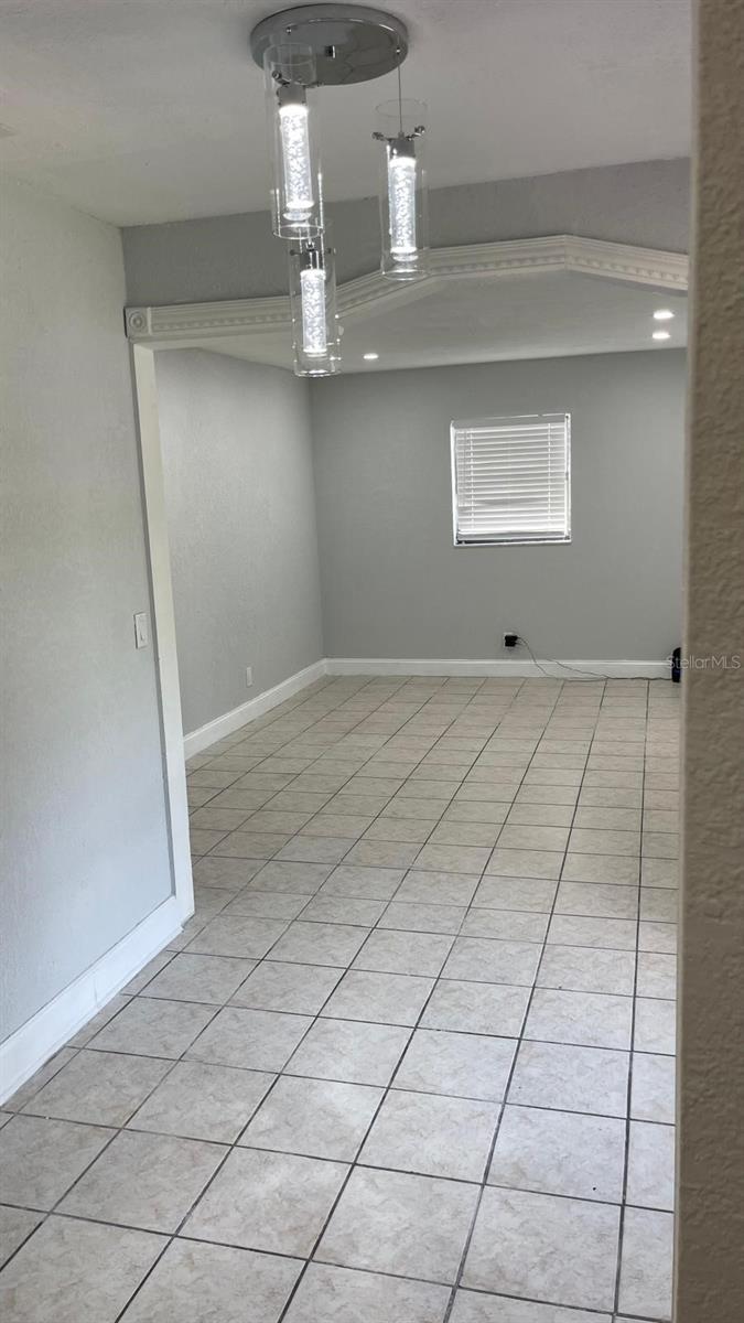 6524 LA MESA CIR — photo 3