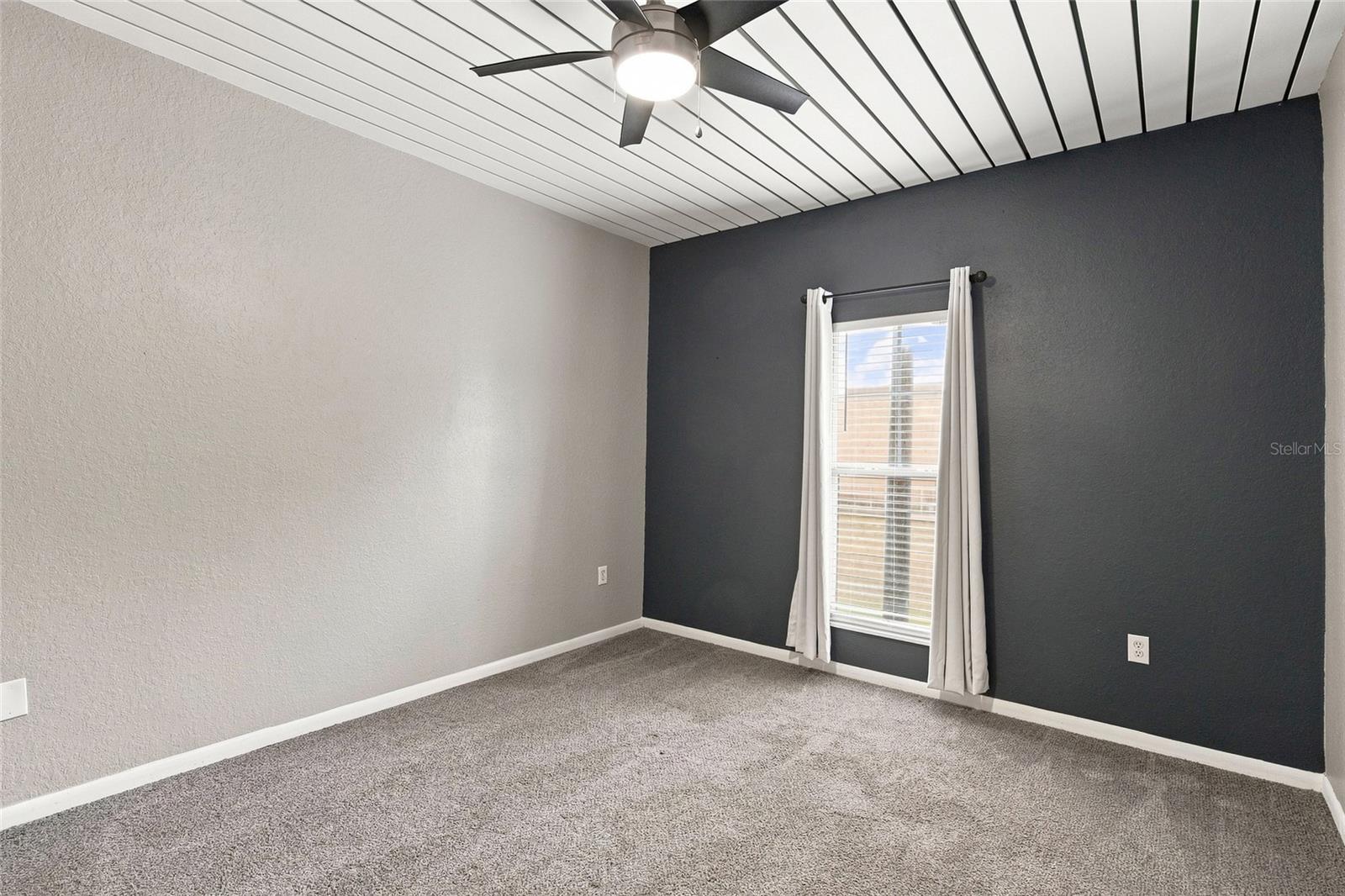 2410 W AZEELE ST #216 — photo 10