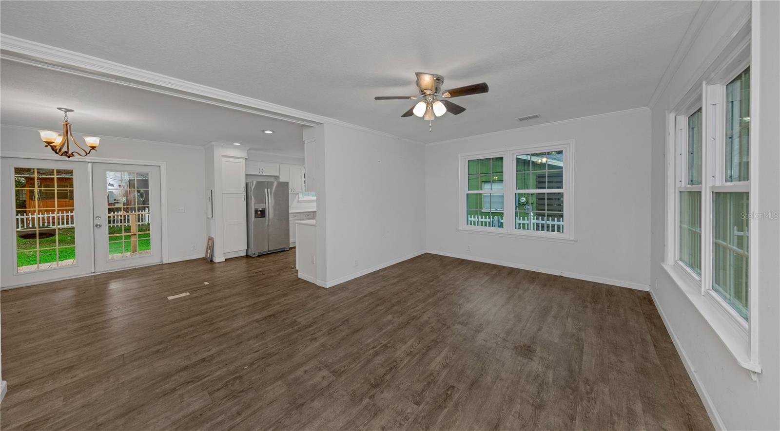 4602 W CHISHOLM ST — photo 2
