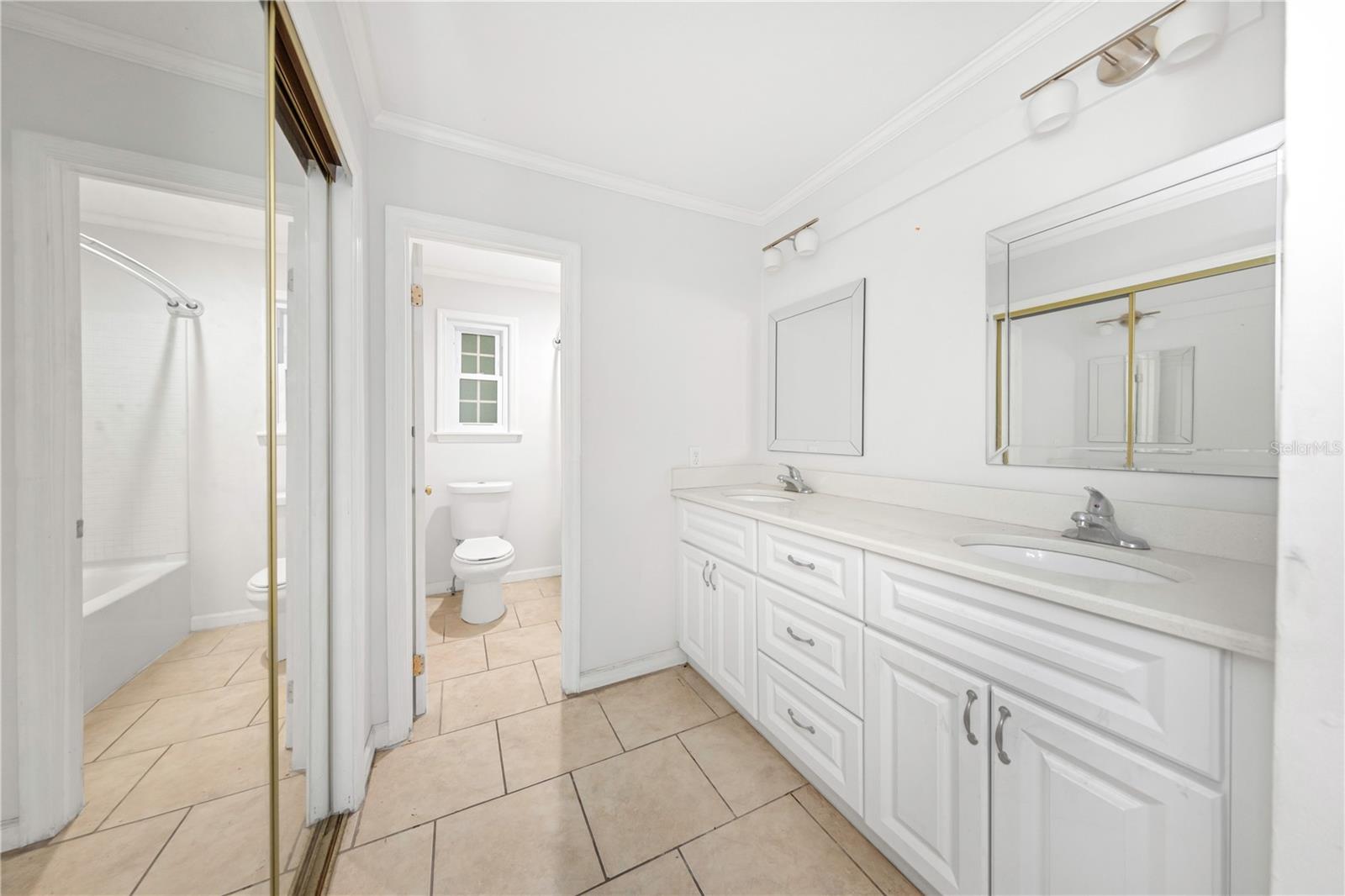 4602 W CHISHOLM ST — photo 11