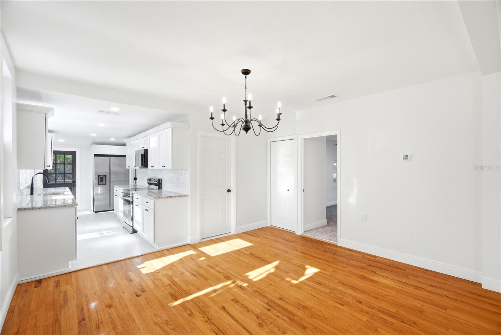 511 E FRANCES AVE — photo 11