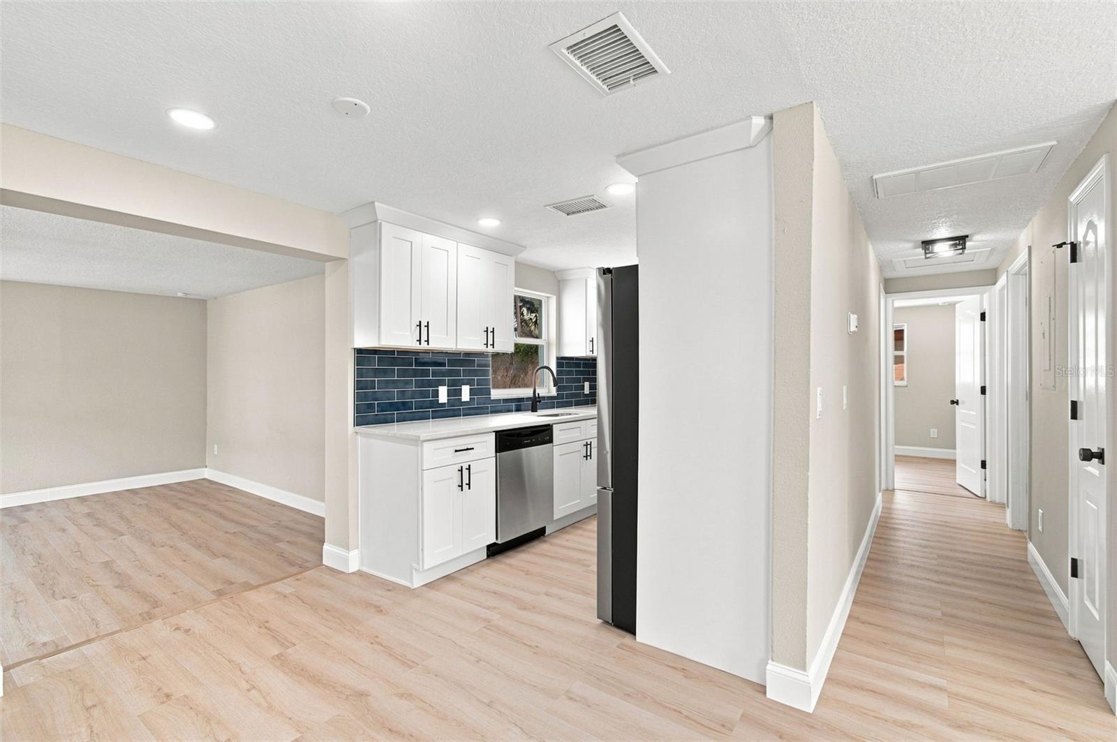 4606 ASHLAND DR — photo 9