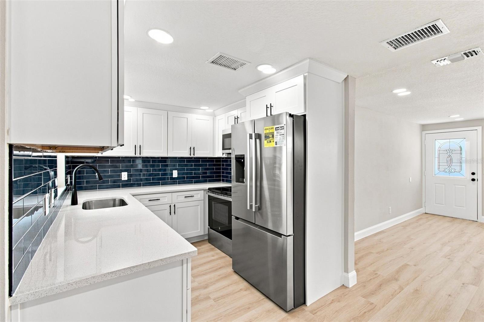 4606 ASHLAND DR — photo 10