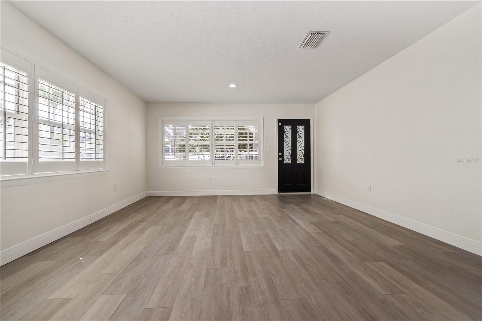 5009 W NEPTUNE WAY — photo 3