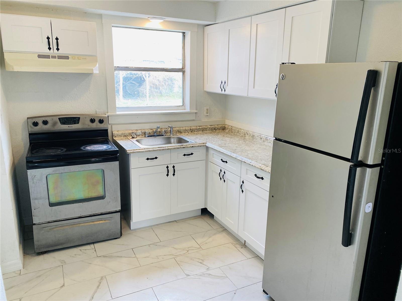 920 E SENECA AVE — photo 11