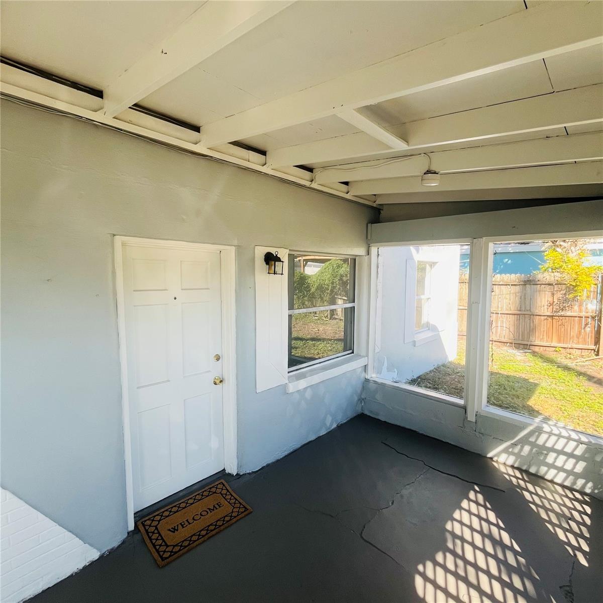 920 E SENECA AVE — photo 5