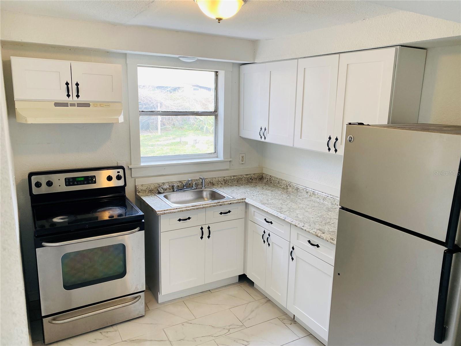 920 E SENECA AVE — photo 10