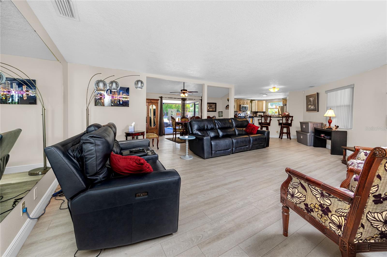 7913 BEASLEY RD — photo 6