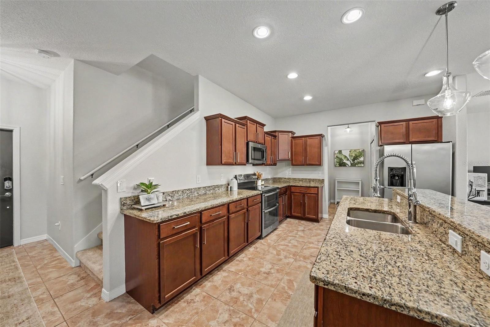 8604 FIDDLELEAF COURT — photo 2