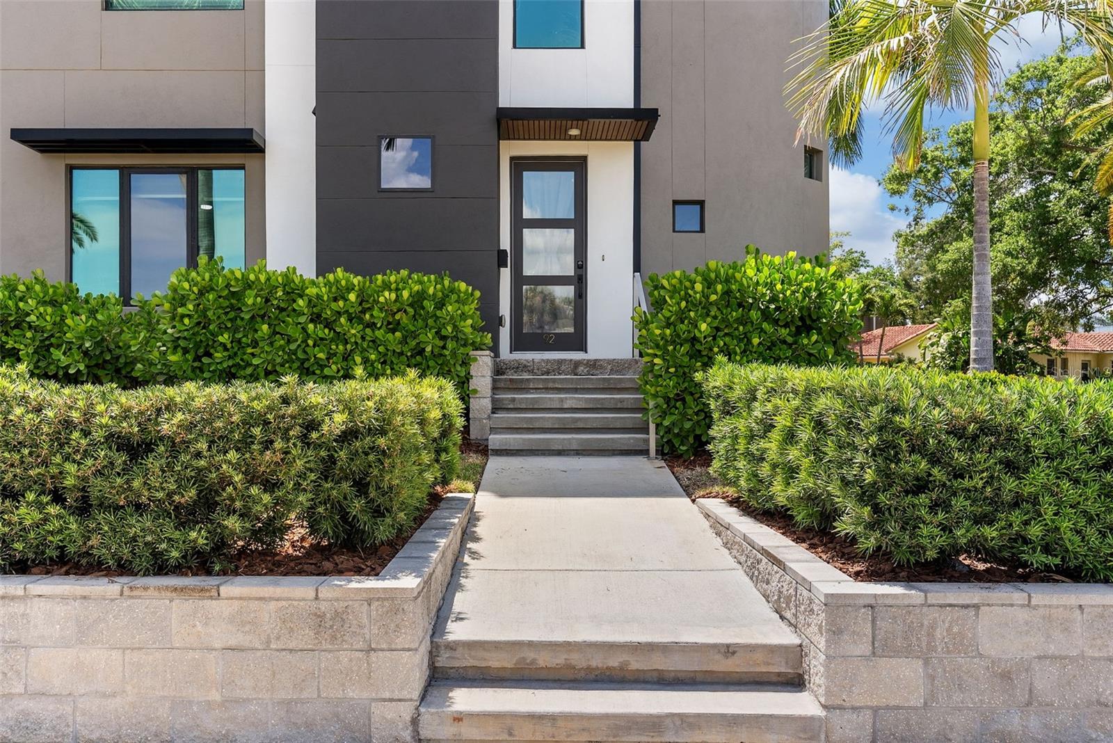 92 W DAVIS BLVD — photo 4