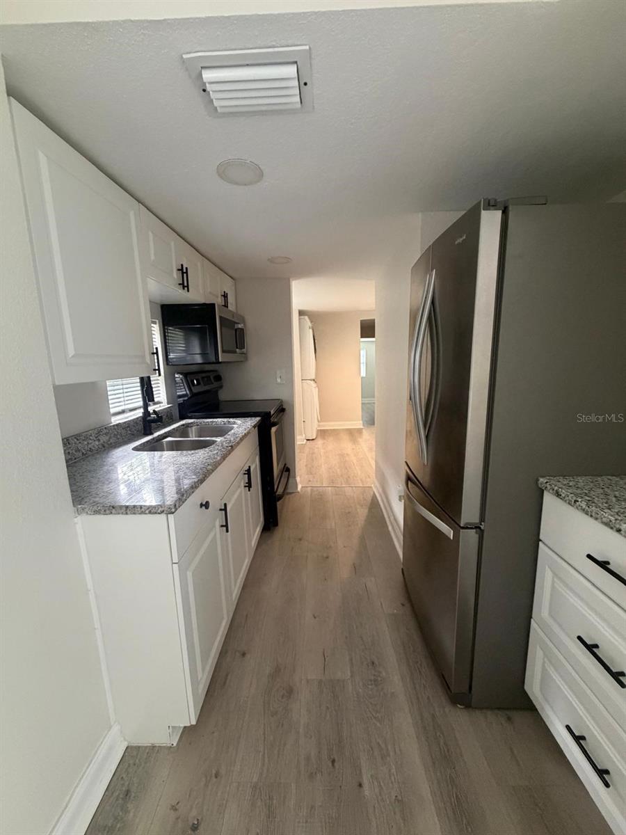 8424 N HIGHLAND AVE — photo 6