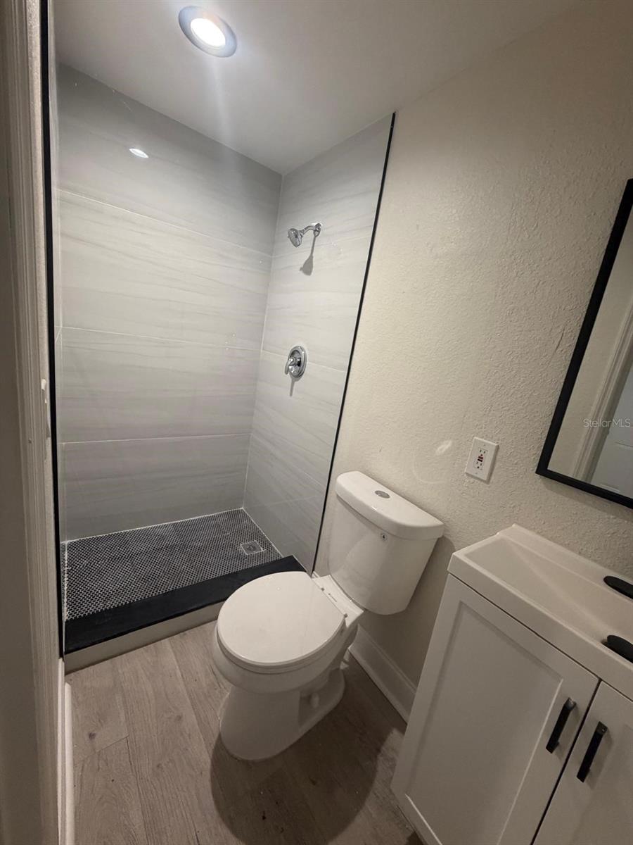 8424 N HIGHLAND AVE — photo 8