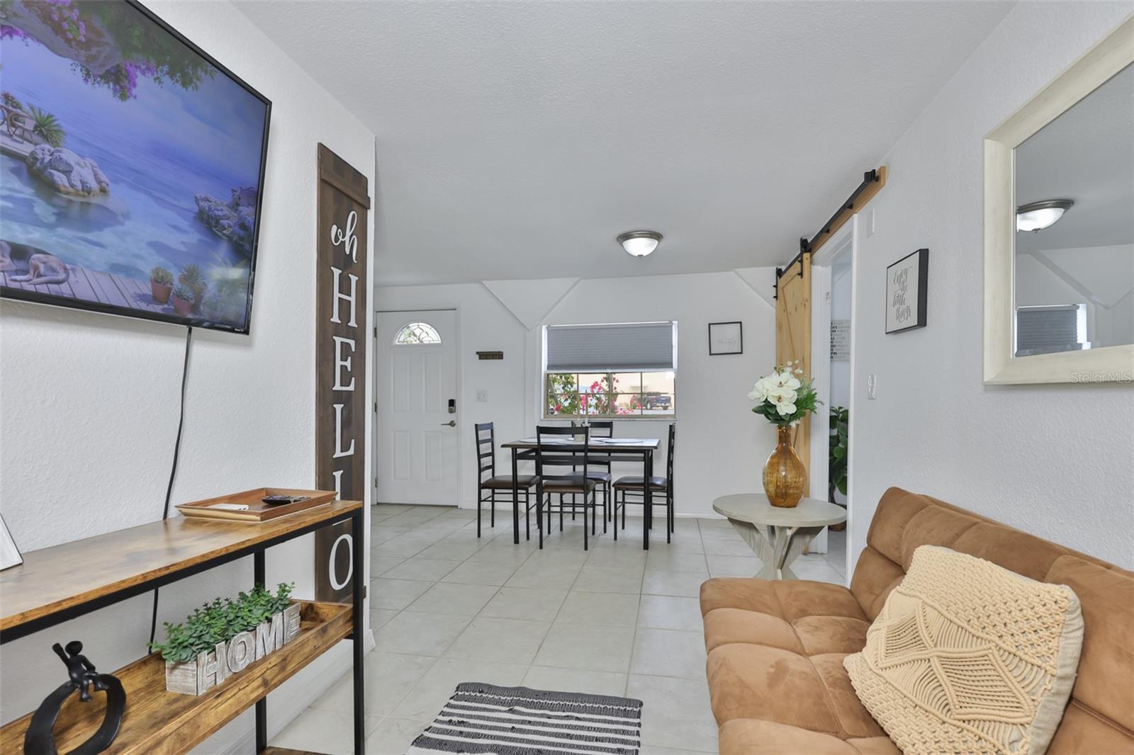 2575 S HIMES AVE #A — photo 2
