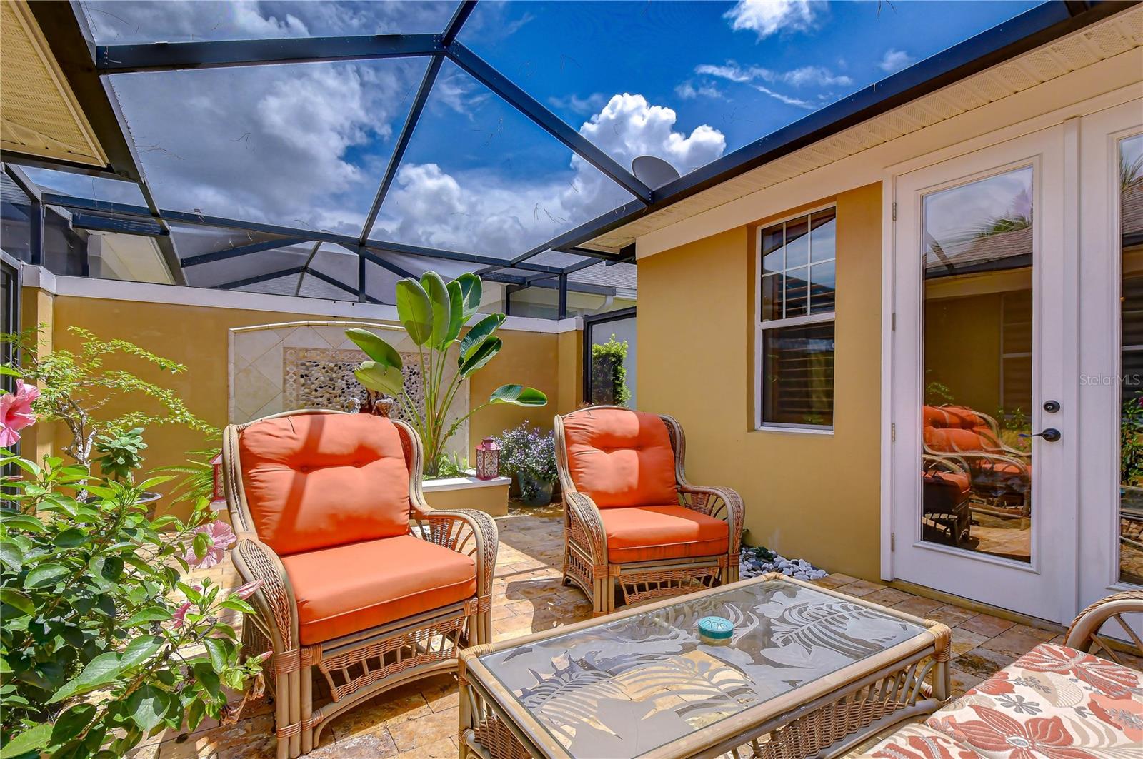 6806 MUNCASTER CT — photo 8