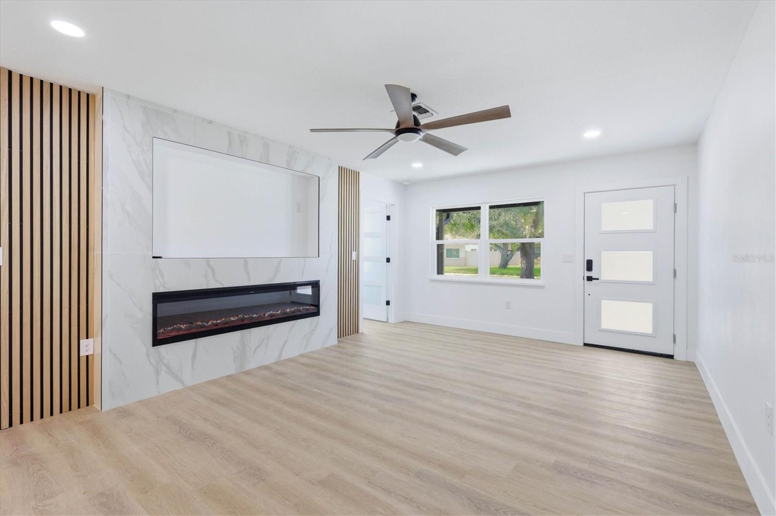 4420 W BAY COURT AVE — photo 4