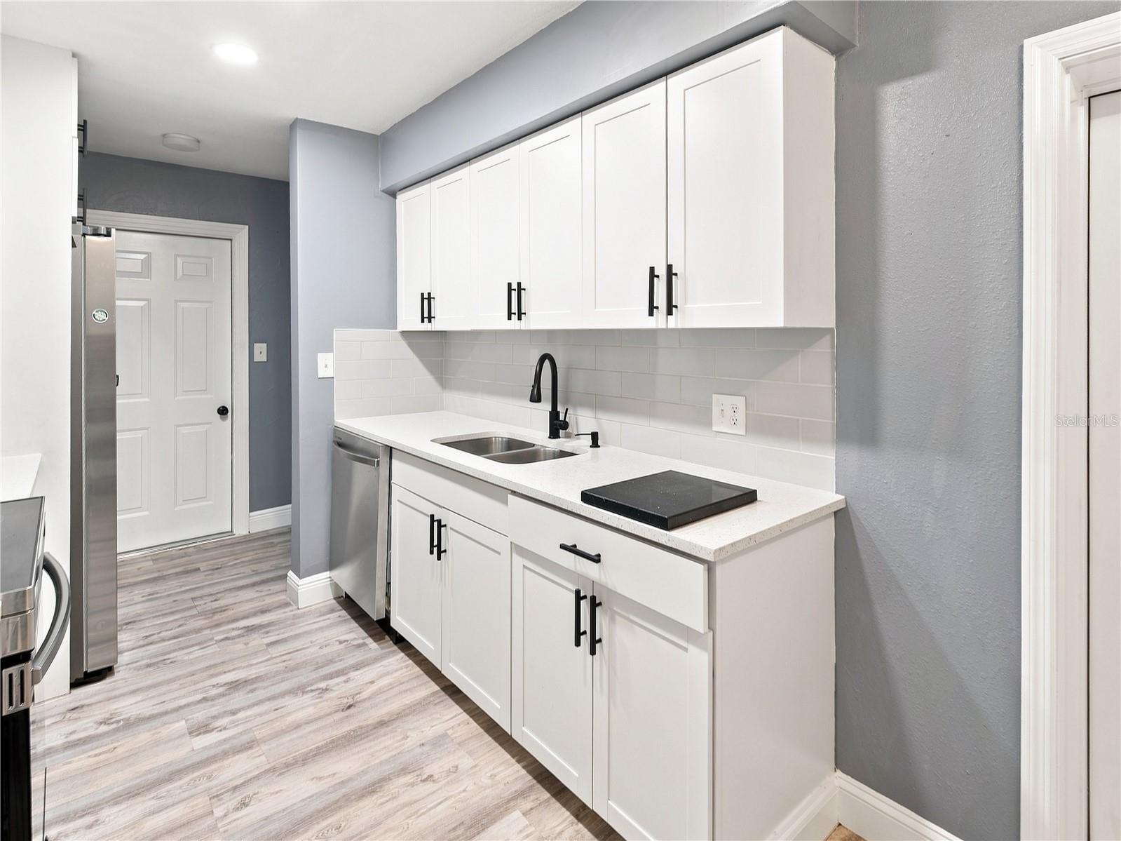 1803 E ANNONA AVE — photo 5