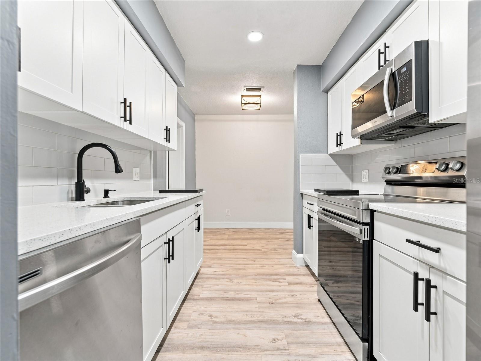 1803 E ANNONA AVE — photo 6