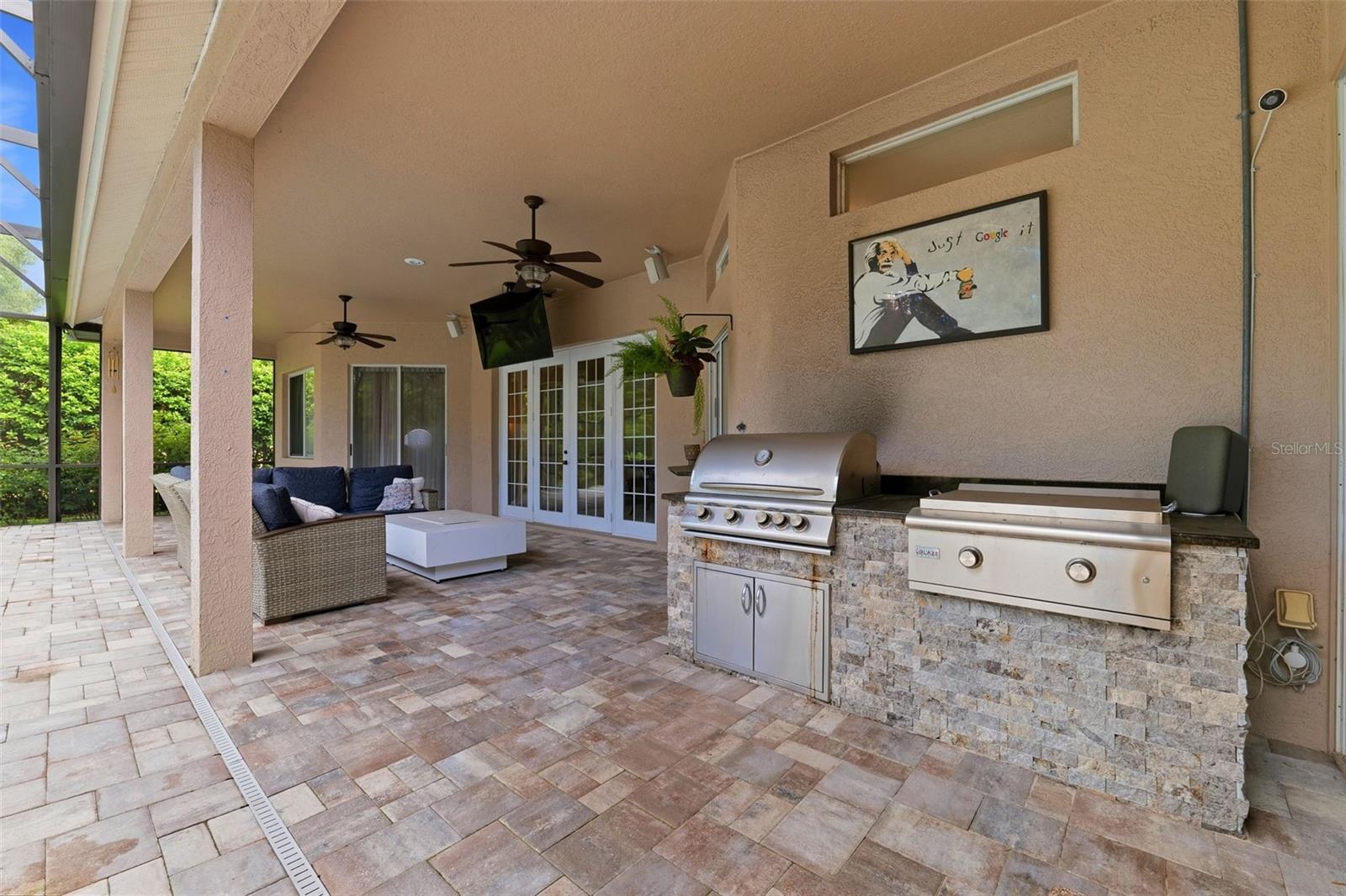 12012 BREWSTER DR — photo 10