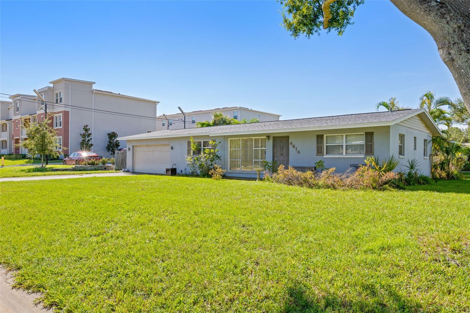 4414 W FAIR OAKS AVE — photo 2