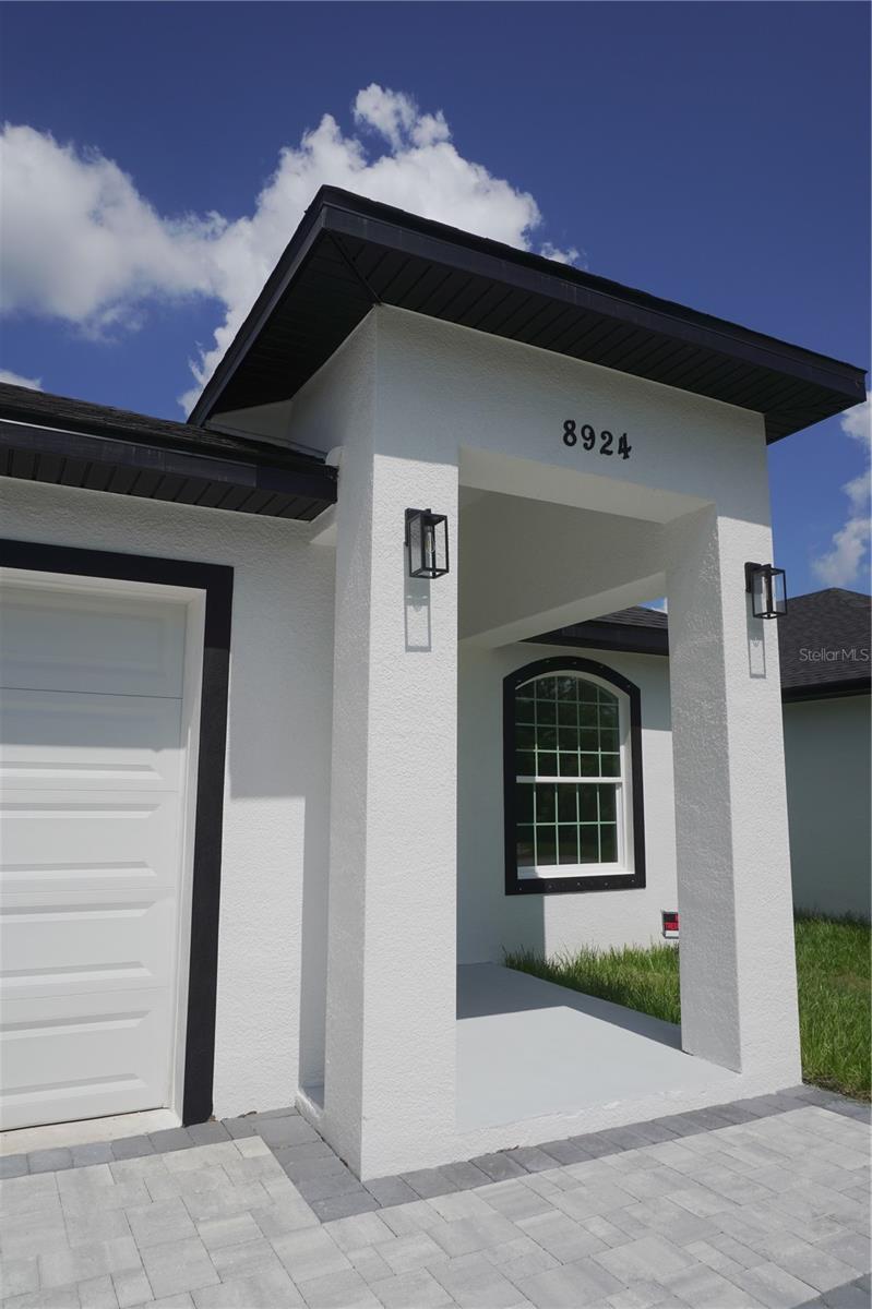 8924 N ORLEANS AVE — photo 3