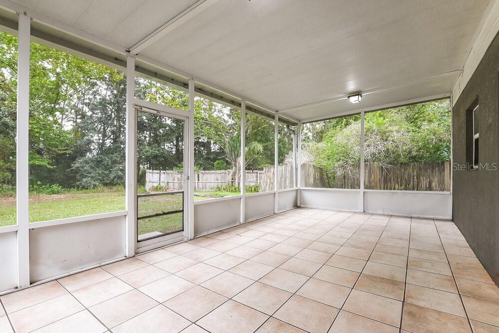 4231 STONEFIELD DR — photo 8