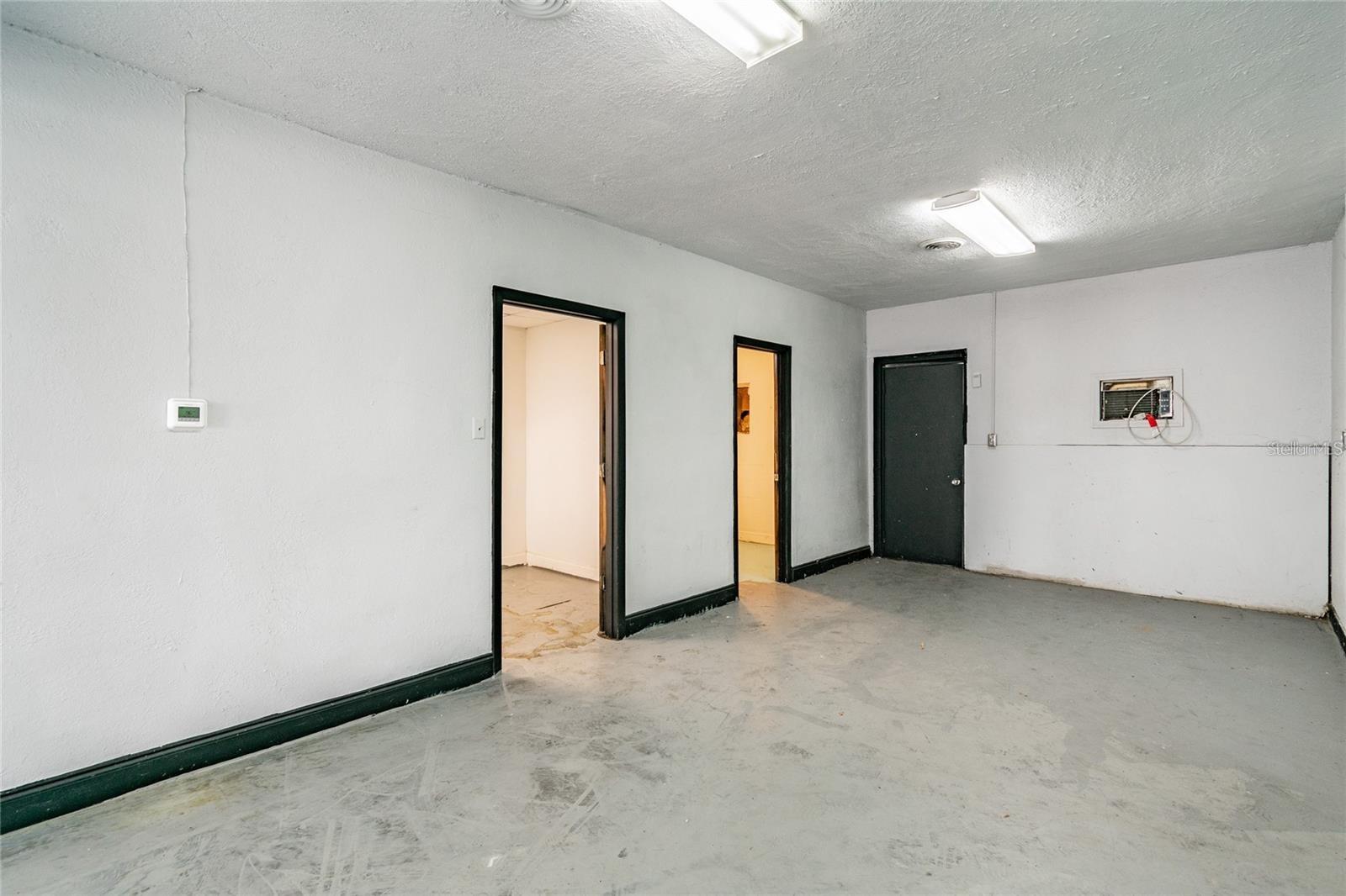 3410 E 7TH AVE — photo 4