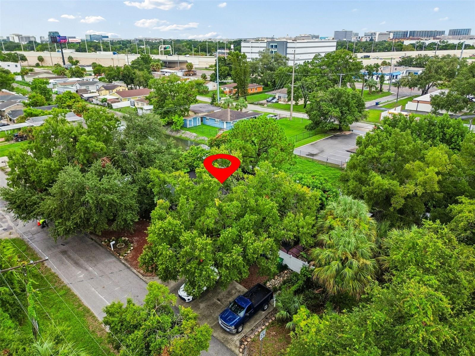 3823 W LEMON ST — photo 2