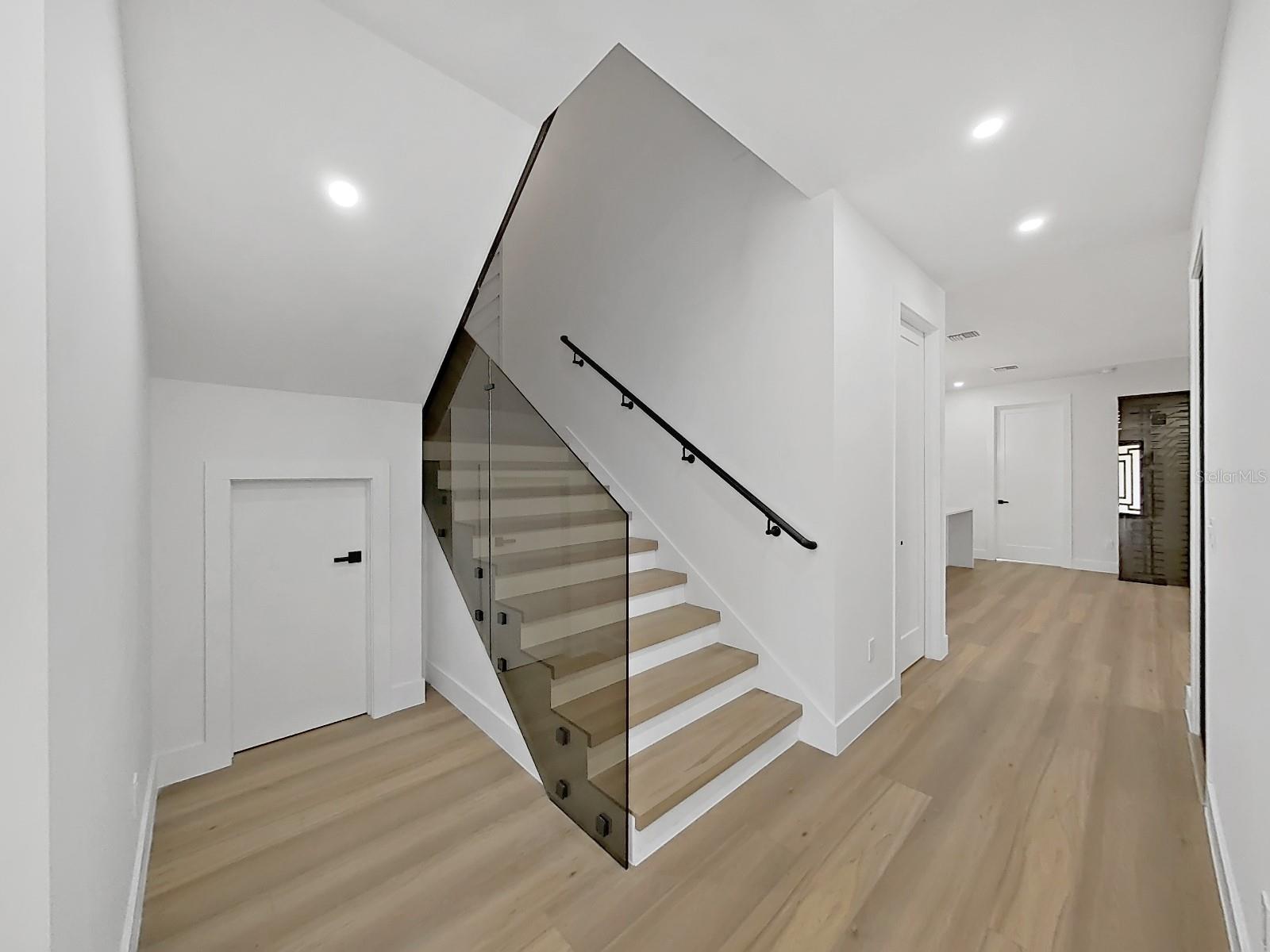 1505 W GRACE ST — photo 8