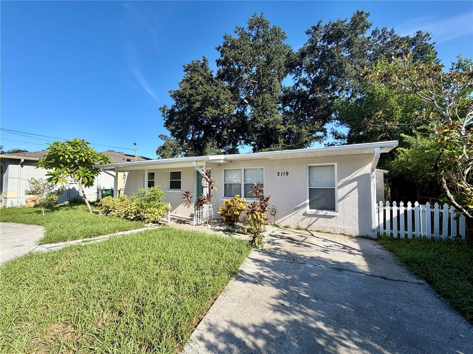 2119 W HENRY AVE — photo 2
