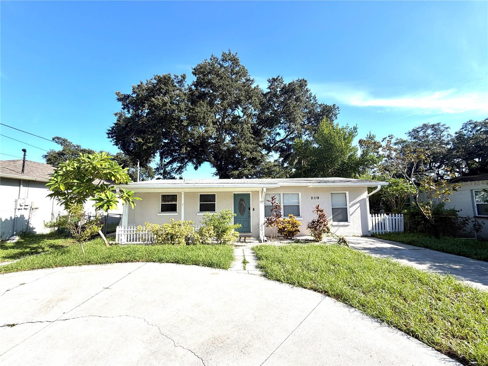 2119 W HENRY AVE